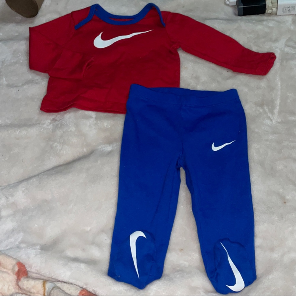 Nike sleep or day time set, footies!